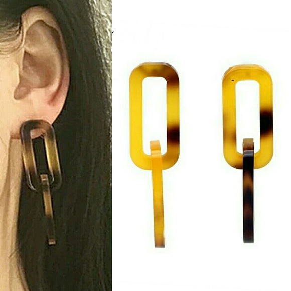 🔶CLEARANCE🔶 Resin Link Tortoise Earrings - Picture 2 of 4